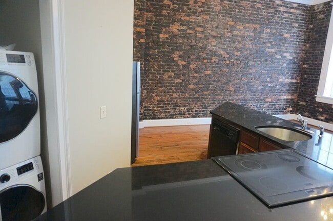 Building Photo - STUDIO | HISTORIC DISTRICT | BROUGHTON STREET