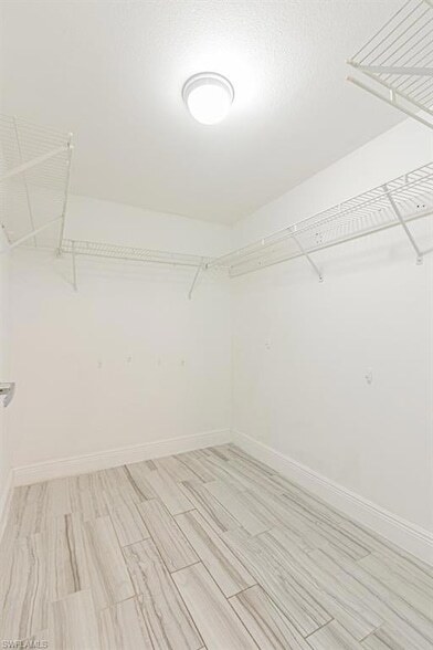 Building Photo - 1392 Churchill Cir