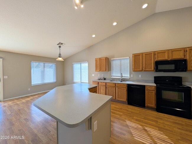 Building Photo - 8639 W Fullam St