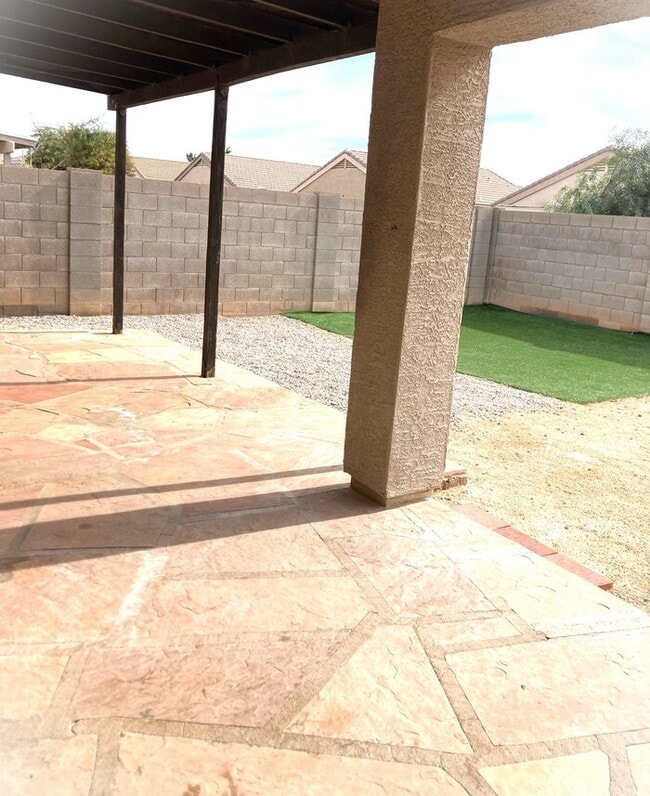 Building Photo - Charming 3-Bedroom, 2-Bath Rental in El Mirage