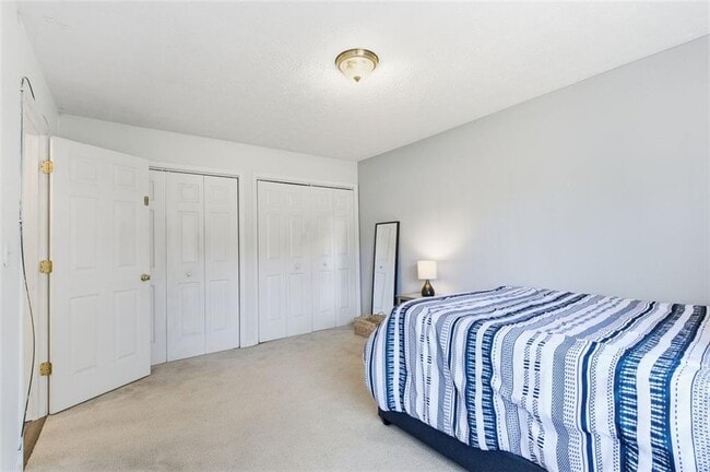 Building Photo - 1512 Stoneleigh Way