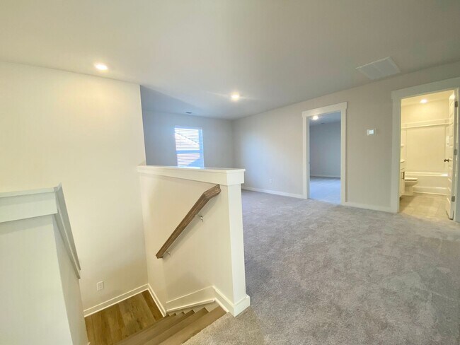 Building Photo - “Modern comfort meets Murfreesboro charm —...