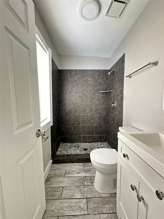 Building Photo - 1401 Collier St