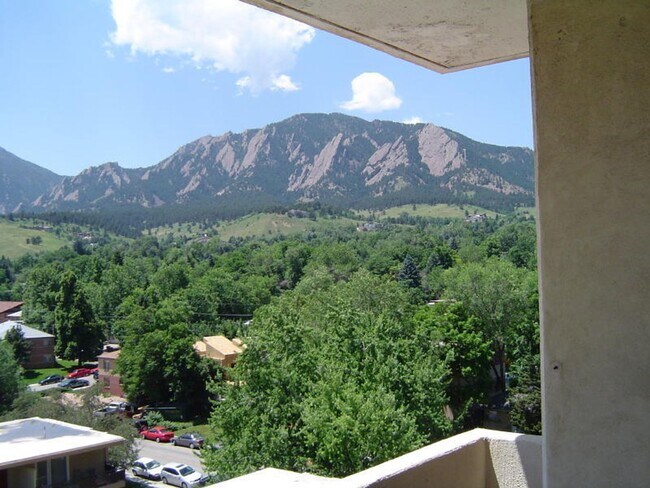 Building Photo - Rare 1-bed Boulder Condo on 7th Floor, Fantastic Views of Flatirons