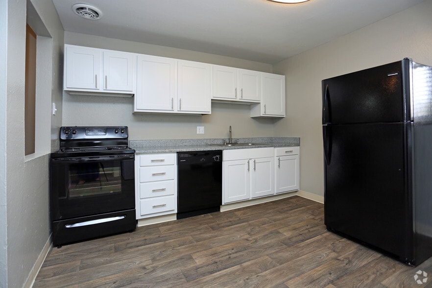 3BR, 1BA - 1100 SF - Eagle Crest