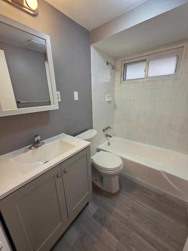 Building Photo - 2 Bedroom Apartment - Newburgh, NY