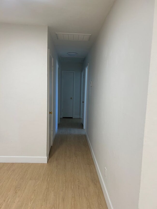 Building Photo - 439 K St