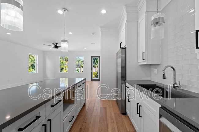 Building Photo - 2345 Bahia Vista St