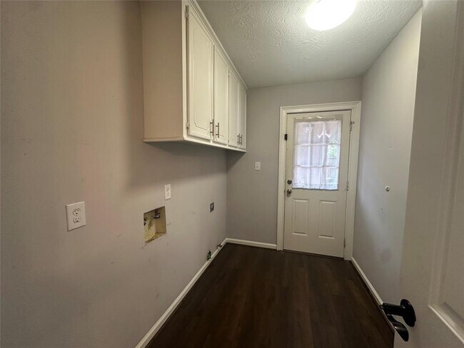 Building Photo - 11610 Cypresswood Dr