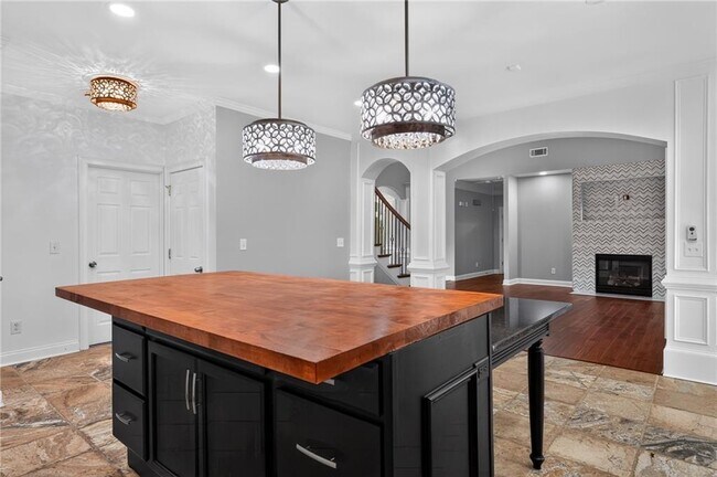 Building Photo - 5428 Spelman Dr
