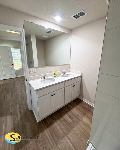 Building Photo - 23 Ryker Ln