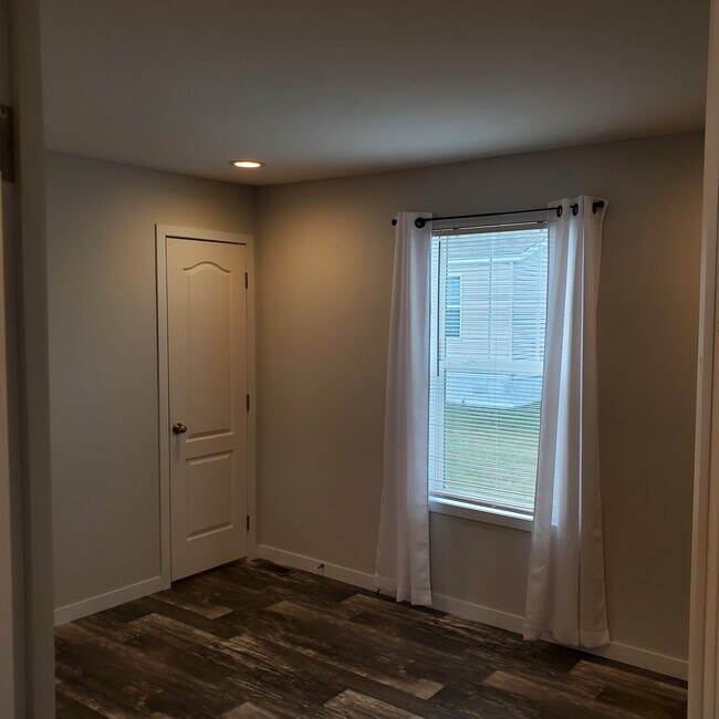 Building Photo - 29 Mockingbird Hill Dr