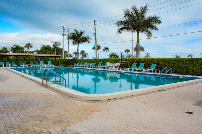 Building Photo - 1800 SE St Lucie Blvd