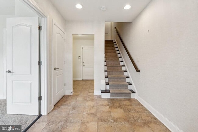 Building Photo - 46073 Hall Rd