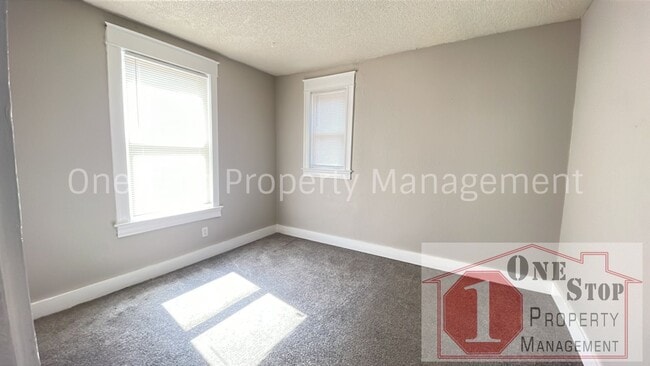 Building Photo - Beautiful 4 Bedroom 2 Bathroom Home in Kan...