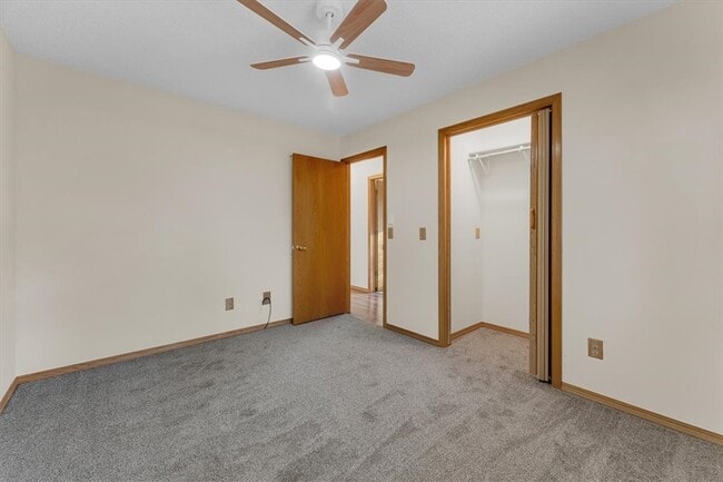 Building Photo - 69 Walney Dr