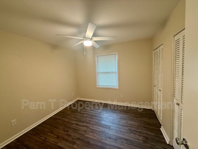 Building Photo - 17 Vineyard Dr