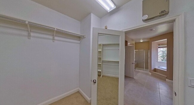 Building Photo - 1692 Woodhaven Cir