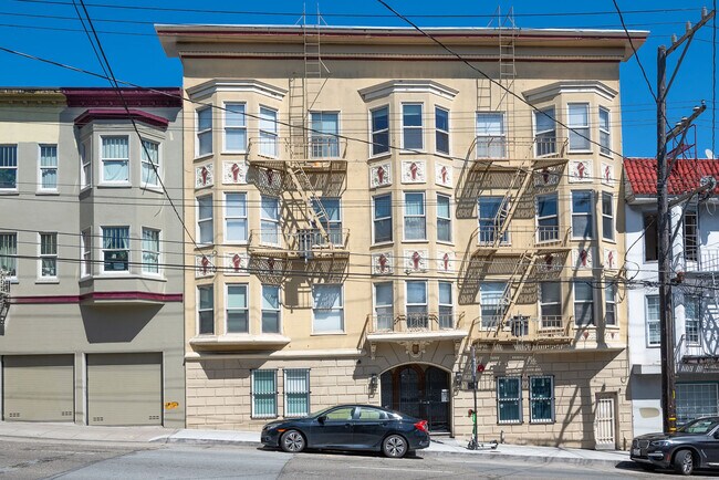 Building Photo - 140 Duboce