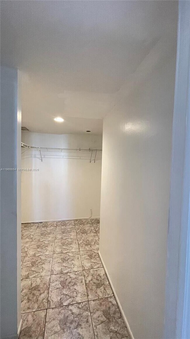 Building Photo - 3703 NE 166th St