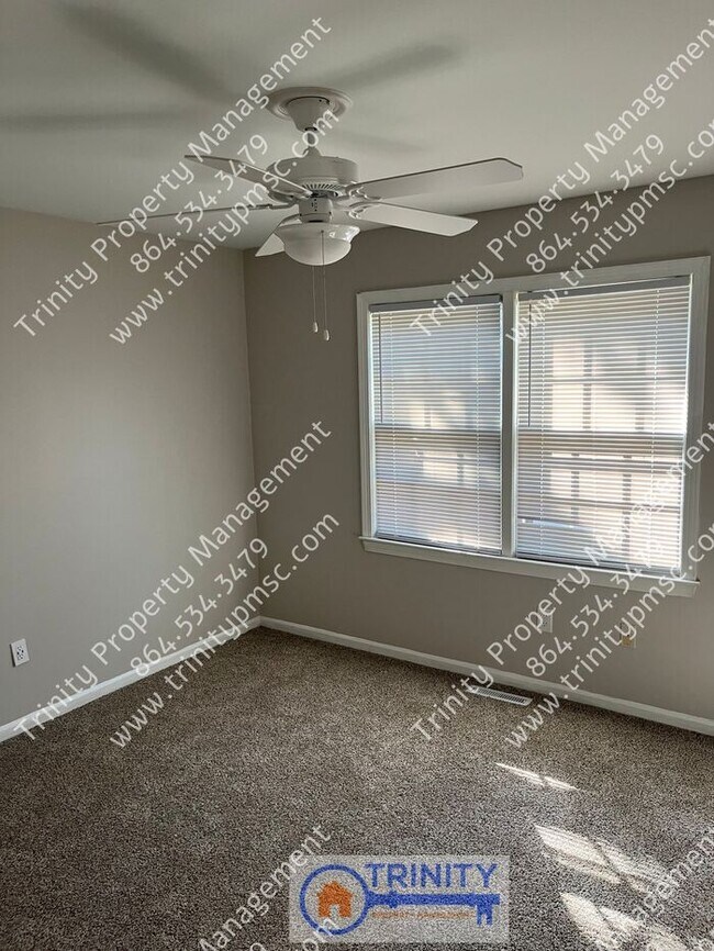 Building Photo - Must See! Beautiful Two Bedroom