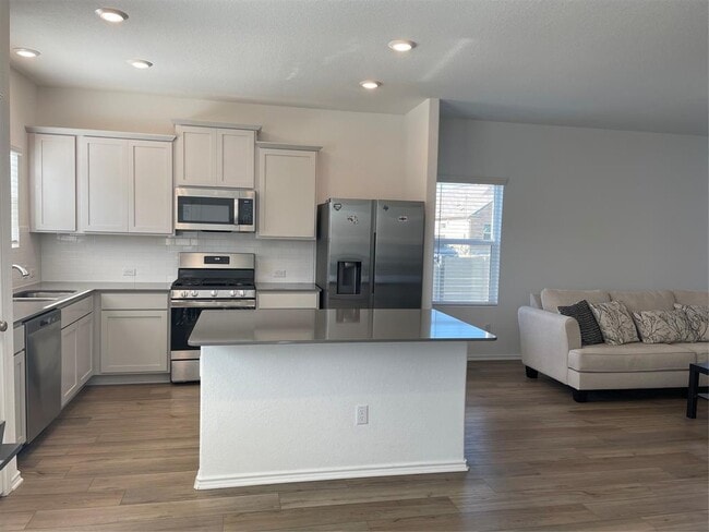 Building Photo - 129 Starflower Cv