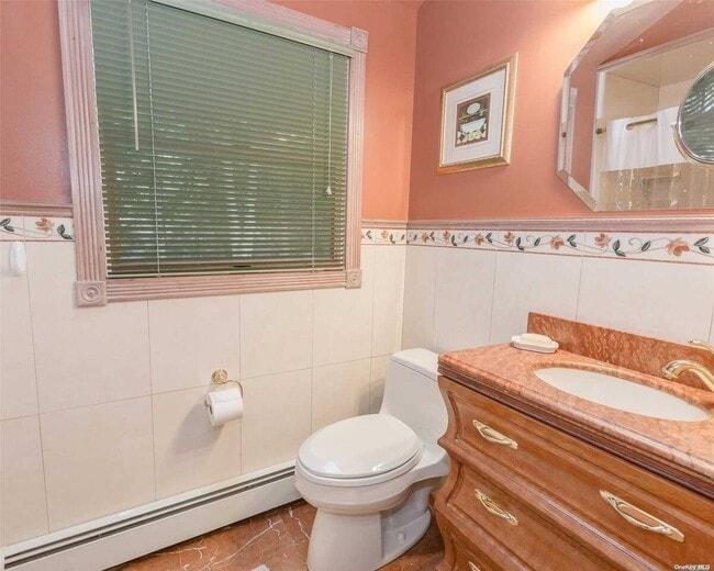 Building Photo - 43 Spencer Ln