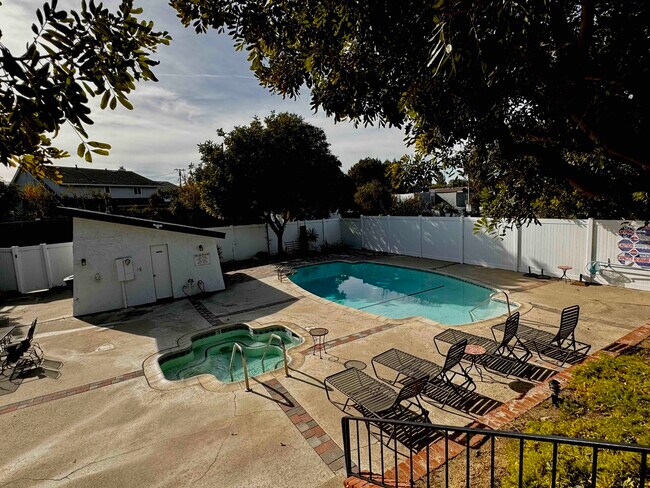 Community Pool and Spa - 385 Sunrise Cir