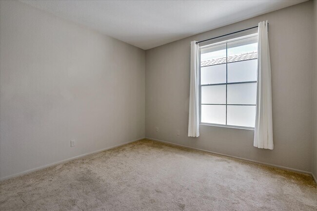 Building Photo - 10820 Sabre Hill Dr