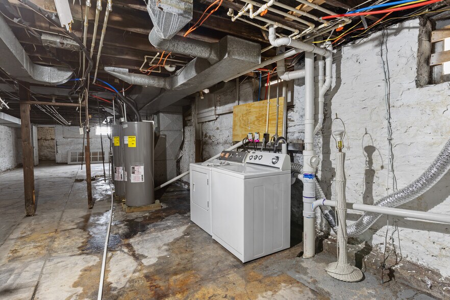 Building Photo - 3453 Miami St