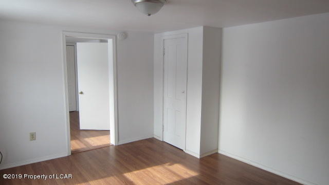 Building Photo - 120 S Chestnut St