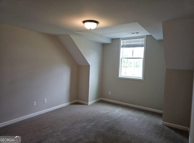 Building Photo - 345 Rising Star Rd