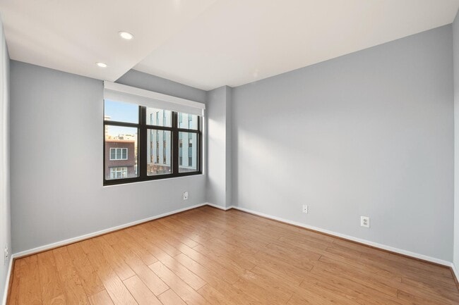 Building Photo - 1401 17th St NW