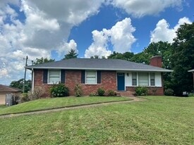 Building Photo - 2118 Dearborn Dr