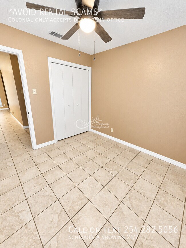Building Photo - 2210 Cimmaron Dr