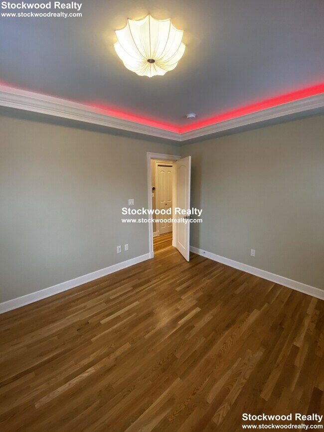 Building Photo - 152 Blue Hill Avenue