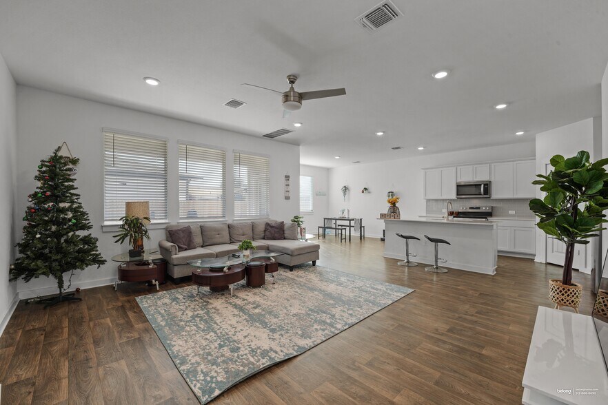 Building Photo - 13021 Kearns Dr