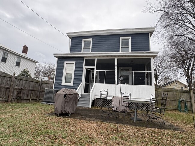 Building Photo - Spacious 3 Bedroom in Richmond