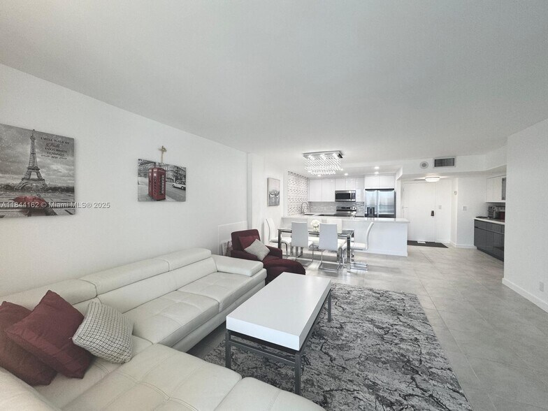 Building Photo - 3800 S Ocean Dr