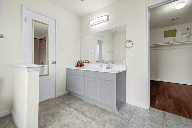 Building Photo - 20703 Cypress Post Dr