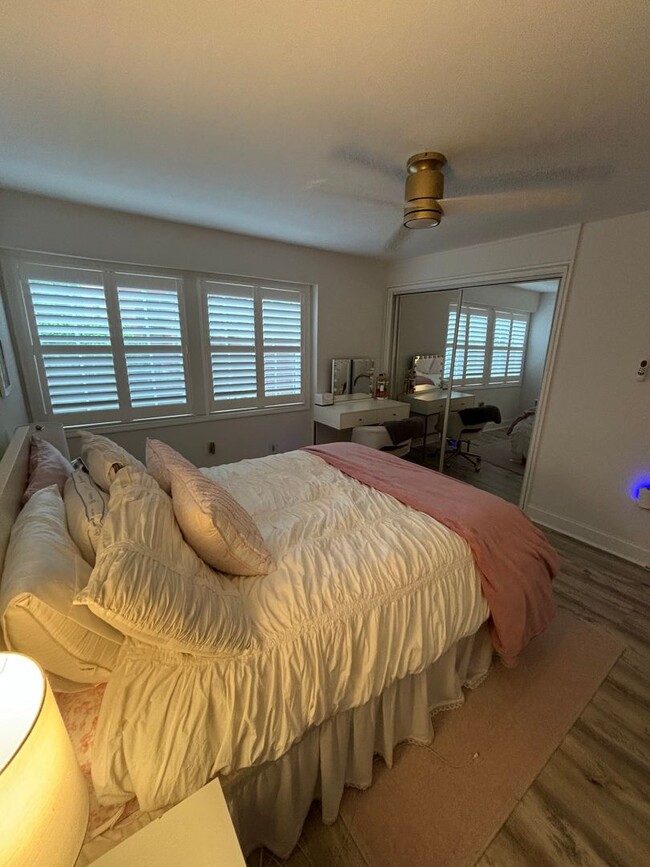 Building Photo - Spacious 3BR/2BA Condo Near UTK – Updated,...