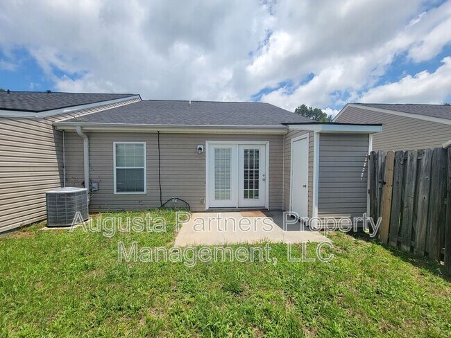 Building Photo - 1234 Longpoint Dr