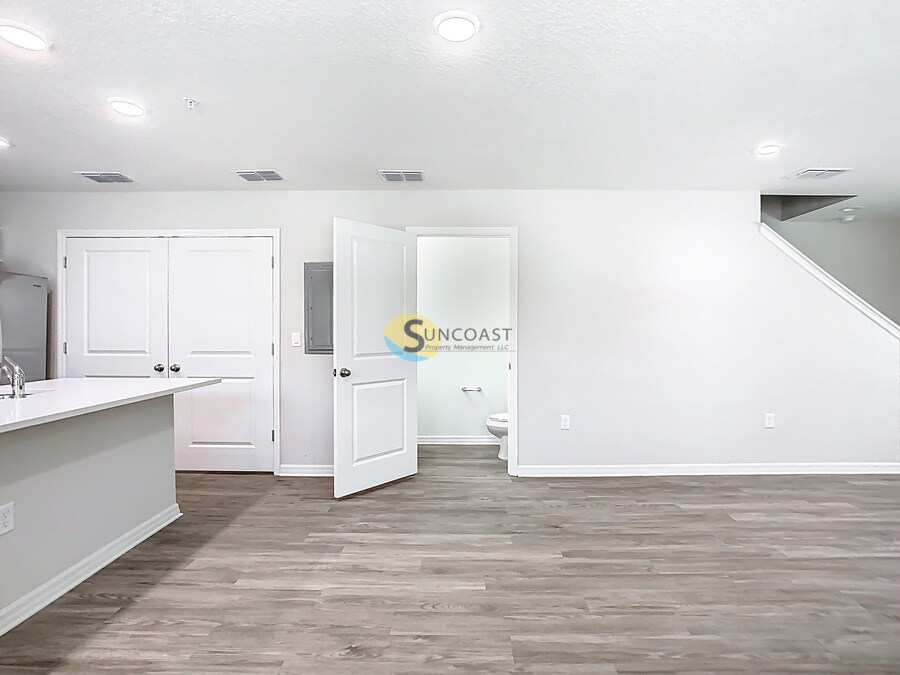 Building Photo - 3821 SW 43rd Ct