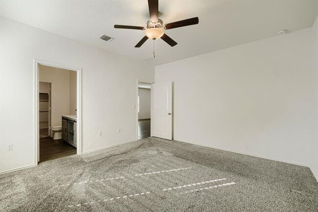 Building Photo - 7001 Tonka Ln