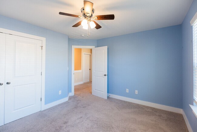 Building Photo - Beautiful 3Bed/2.5Bath Townhome located in Kernersville at Welden Village