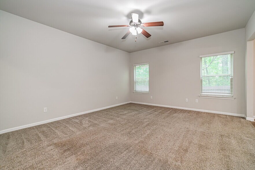 Building Photo - 139 Magnaview Dr