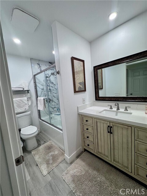 Building Photo - 1072 Cabrillo Park Dr