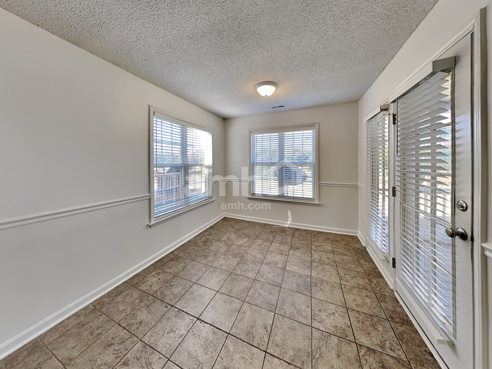 Building Photo - 5464 Grand Traverse Dr