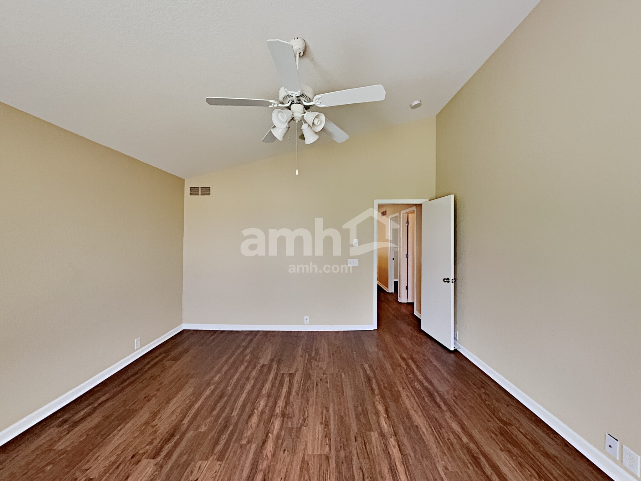 Building Photo - 394 Tumbleweed Dr