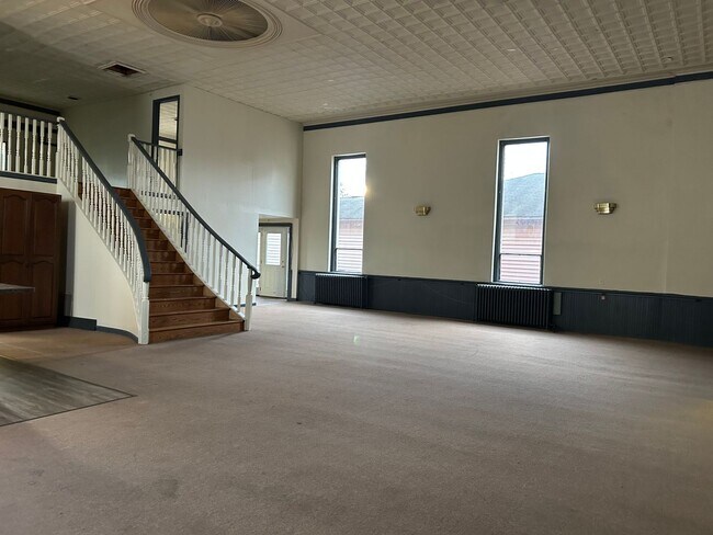 Building Photo - 624 Chestnut St